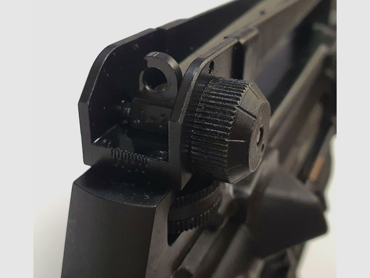 Fucile semiautomatico Norinco CQ-A AR15 M4 14,7" in calibro 223rem. Maniglia di trasporto, mira Delta