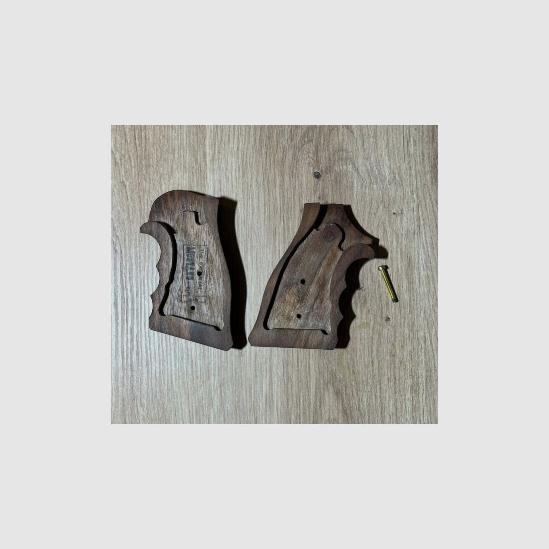 Nussbaum Griffschale - S&W Revolver K-Rahmen - S.B.