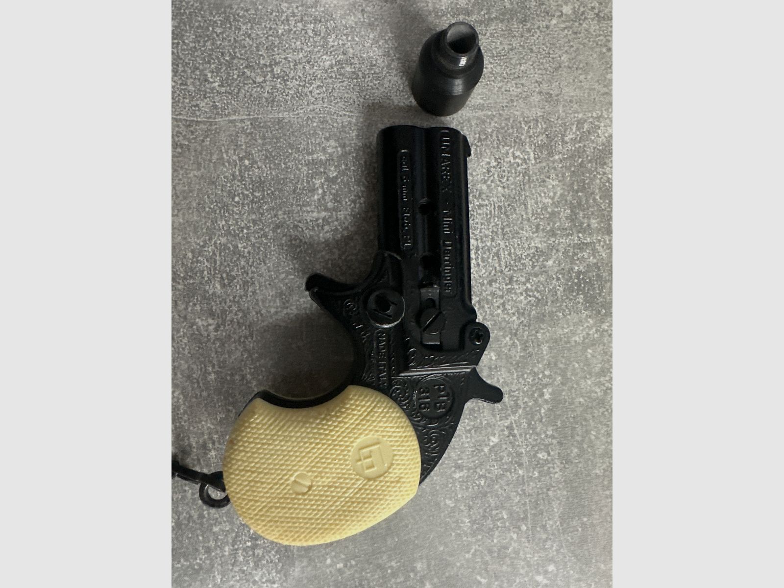 Mini Derringer kal.6mm Flob.Platz