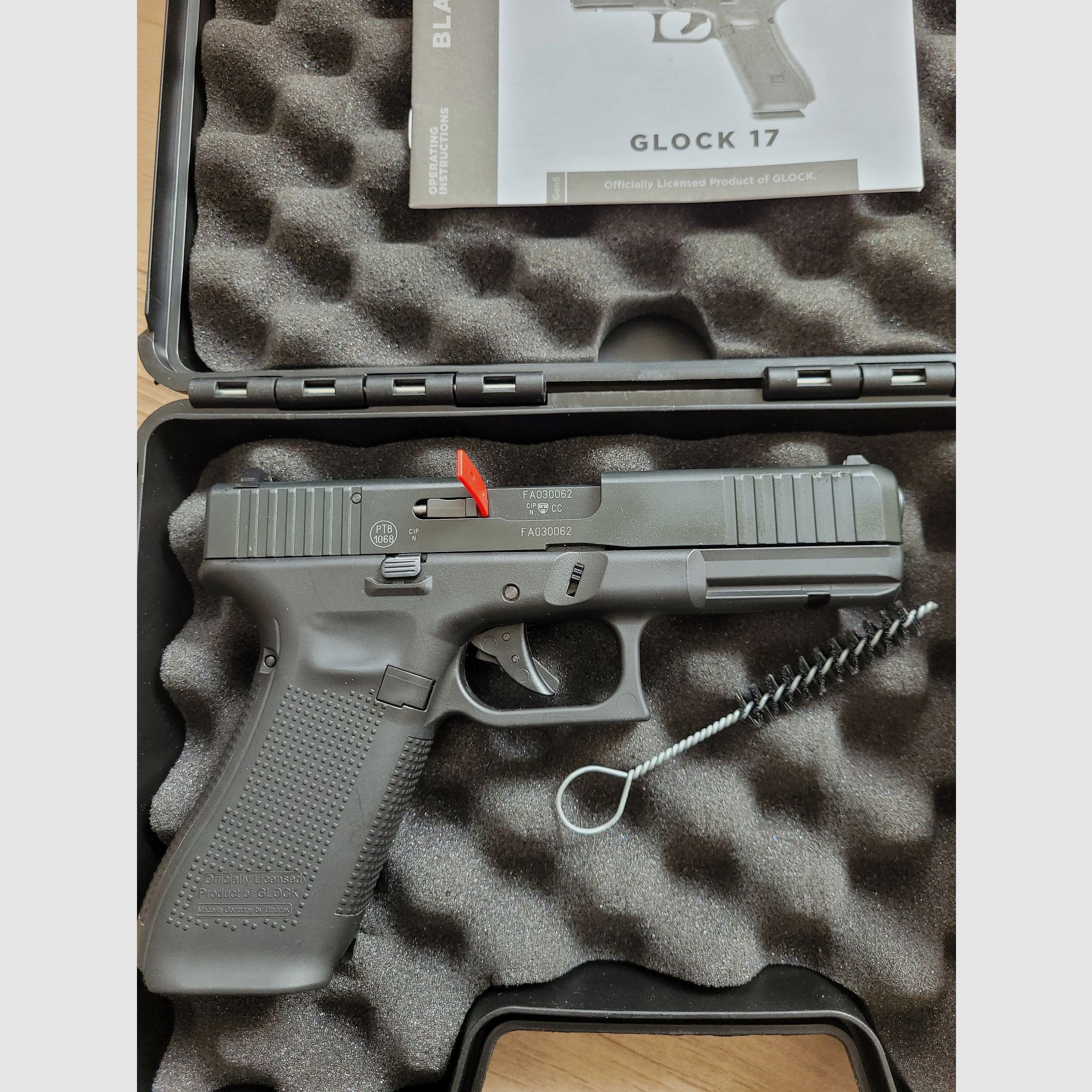 Glock 17 Gen5 Schreckschuss Pistole 9mm P.A.K.schwarz
