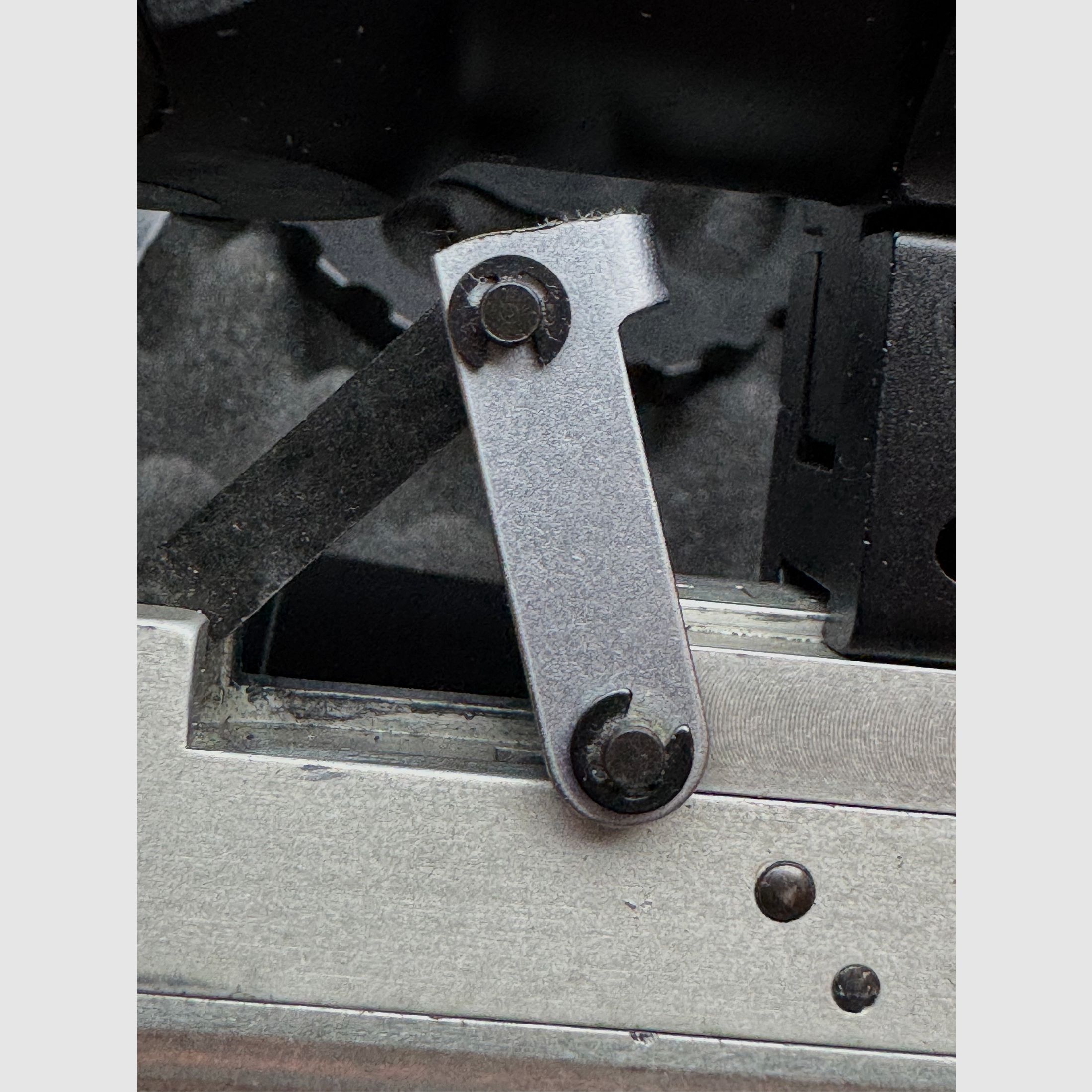 Feinwerkbau FWB 600 Field Target + Hawke Airmax 30 SF 8-32x50 AMX IR + FX Airguns valigia