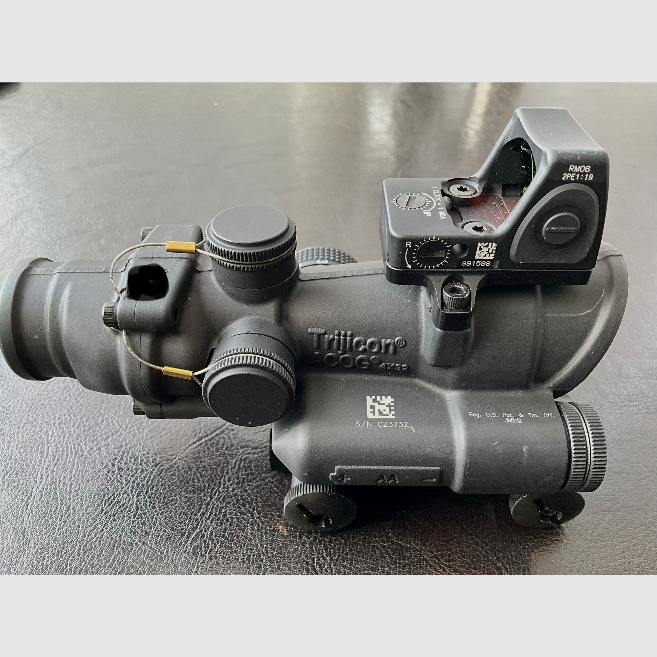 Trijicon LED ACOG 4x32 Lunette plus Trijicon RMR réglable
