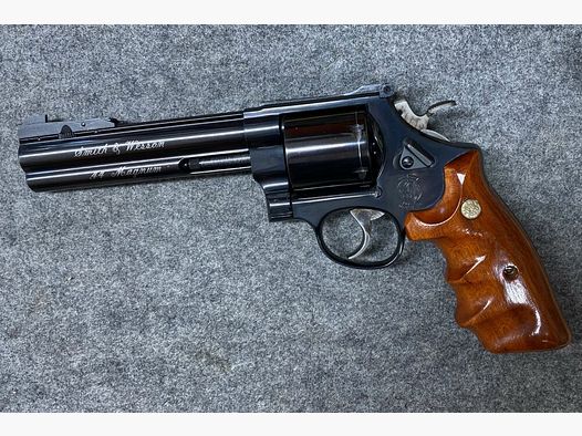 Smith & Wesson 29 Hunter .44RemMag