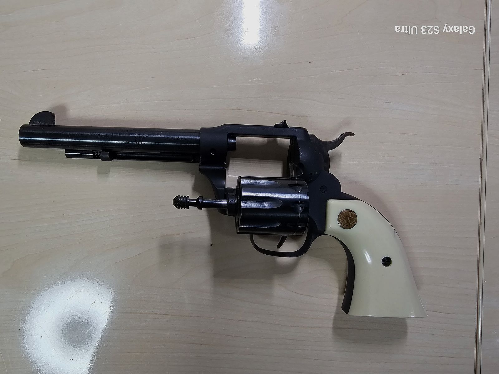 Revólver de alta calidad Cal. 22