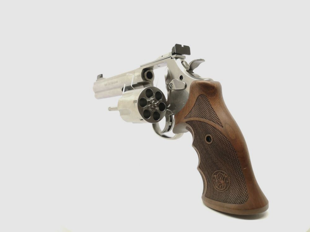 Smith & Wesson 686-6 Deluxe Match Master