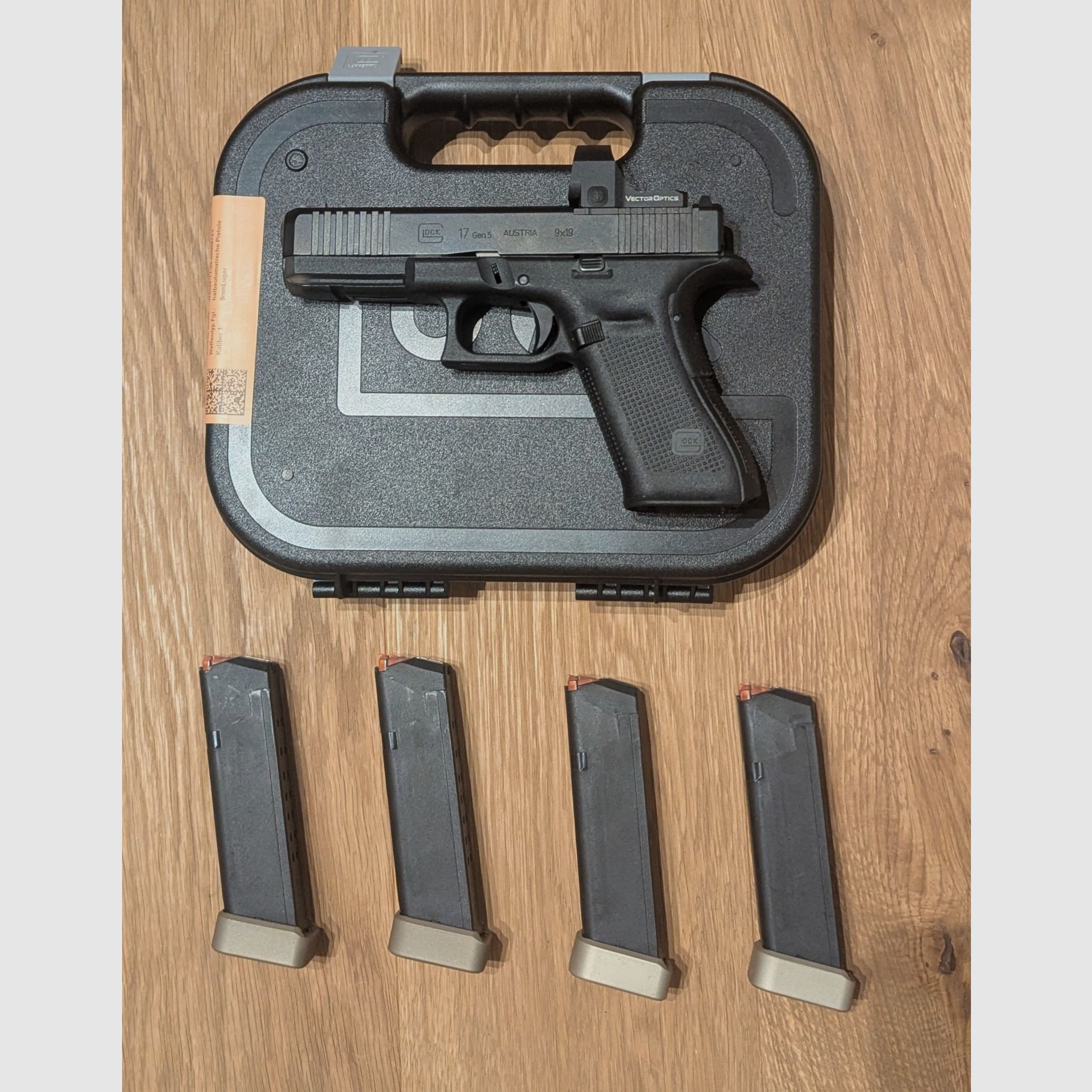 Glock 17 Gen 5 MOS + 4 Magazine + Holster