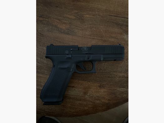 Glock 17  Gen5 Schreckschuss 9 mm P.A.K