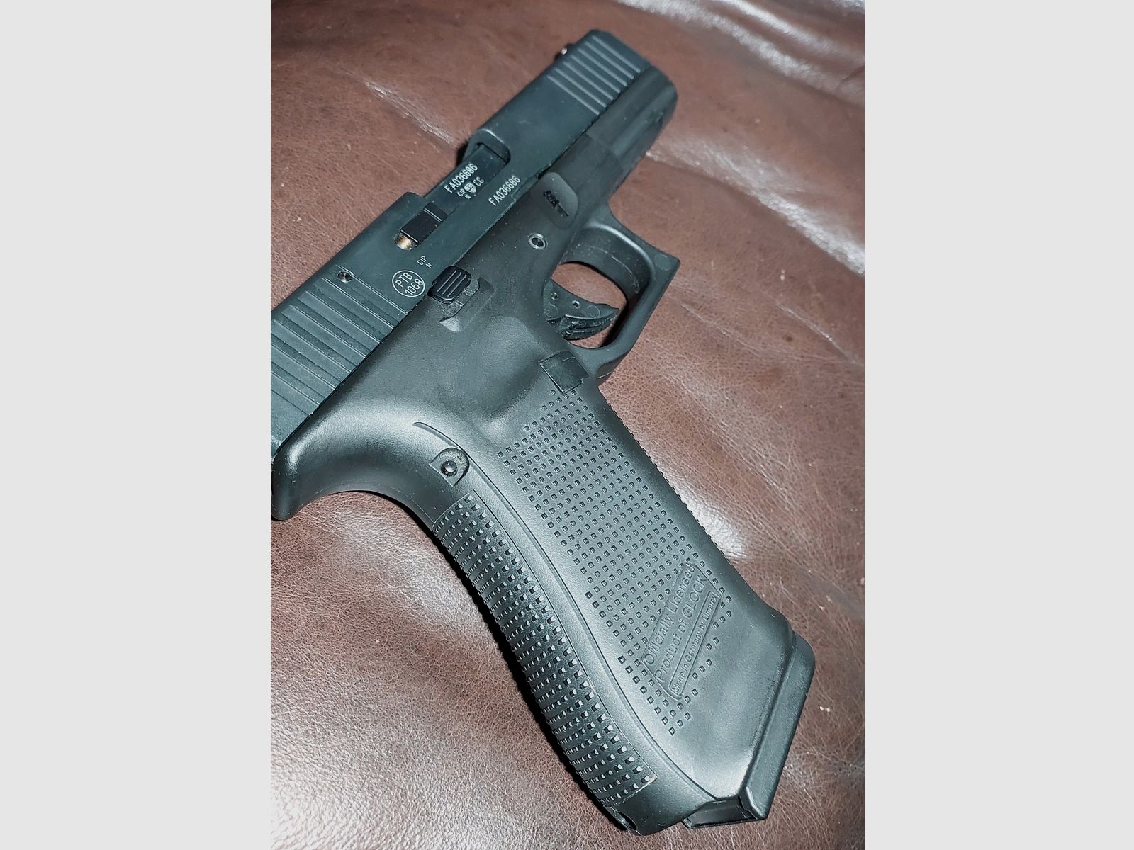 Glock 17 Gen5 Schreckschuss Pistole 9mm P.A.K. schwarz (PTB 1068) - 2 Magazine - Taktisches IWB Holster Rex Arms Sidecar