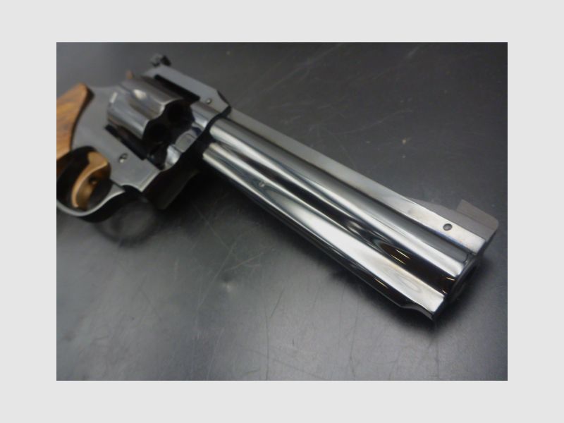 Revolver Manurhin MR73 Sport 5 pouces 1/4 CONVERTIBLE (barillet 38/357mag + barillet 9 mm), image 8 sur 11