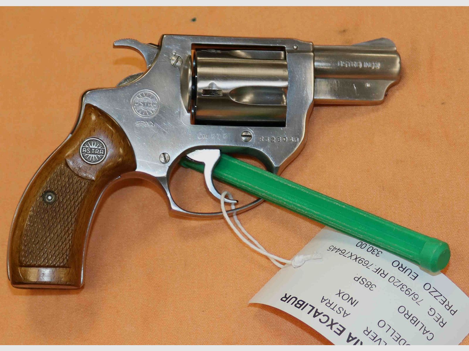 Revolver Astra Inox Kaliber 38 SP, Bild 5 von 6