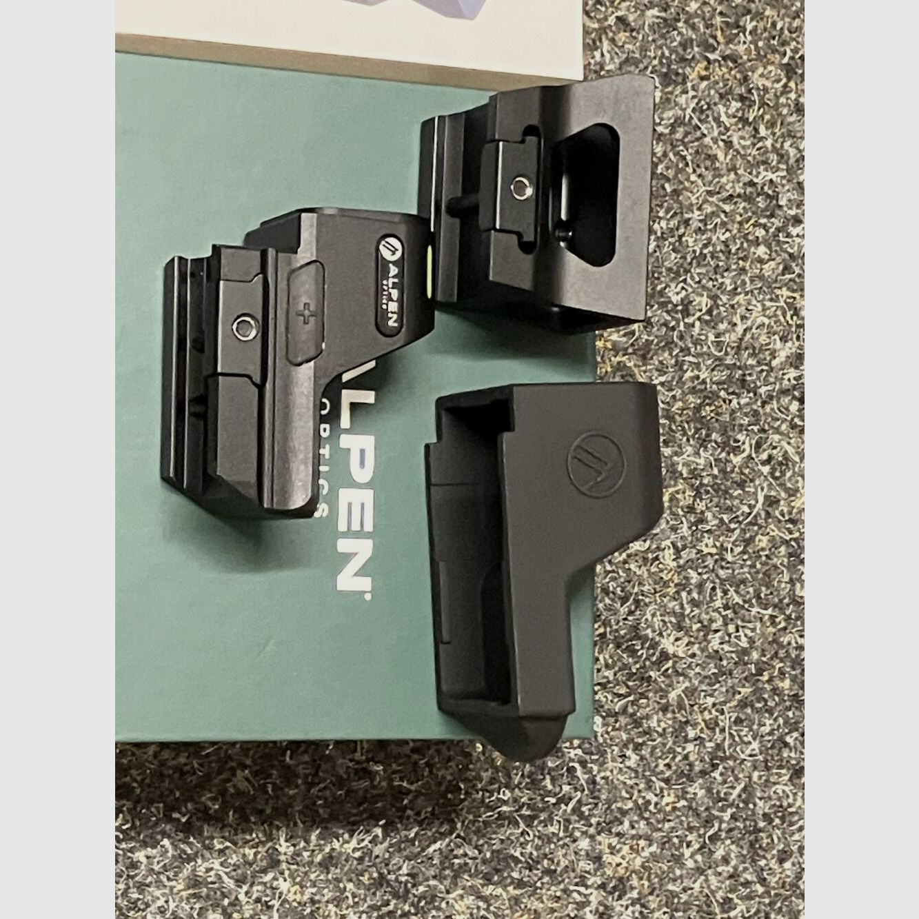 Punktowy celownik Alpen Optics Argus LT 1x26x23 otwarty