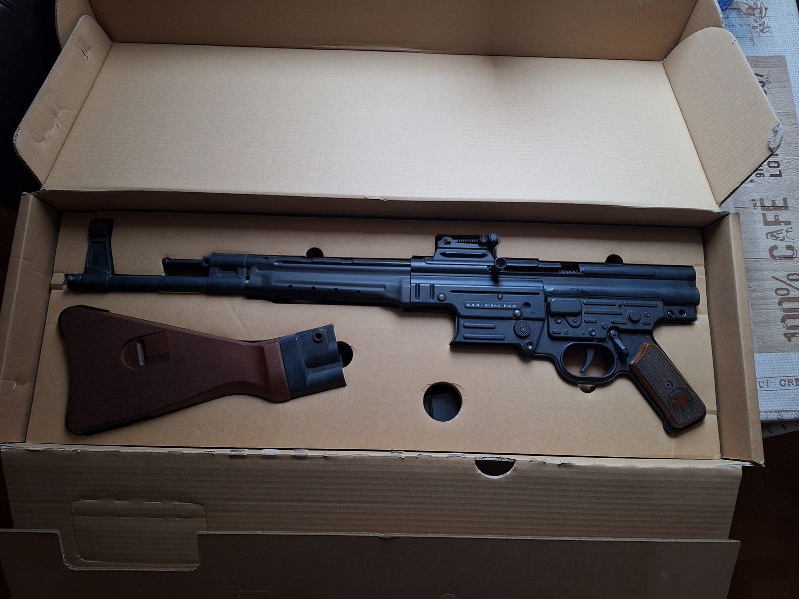 GSG STG44 CAL. 9mm P.A.K. (Blank firing rifle)