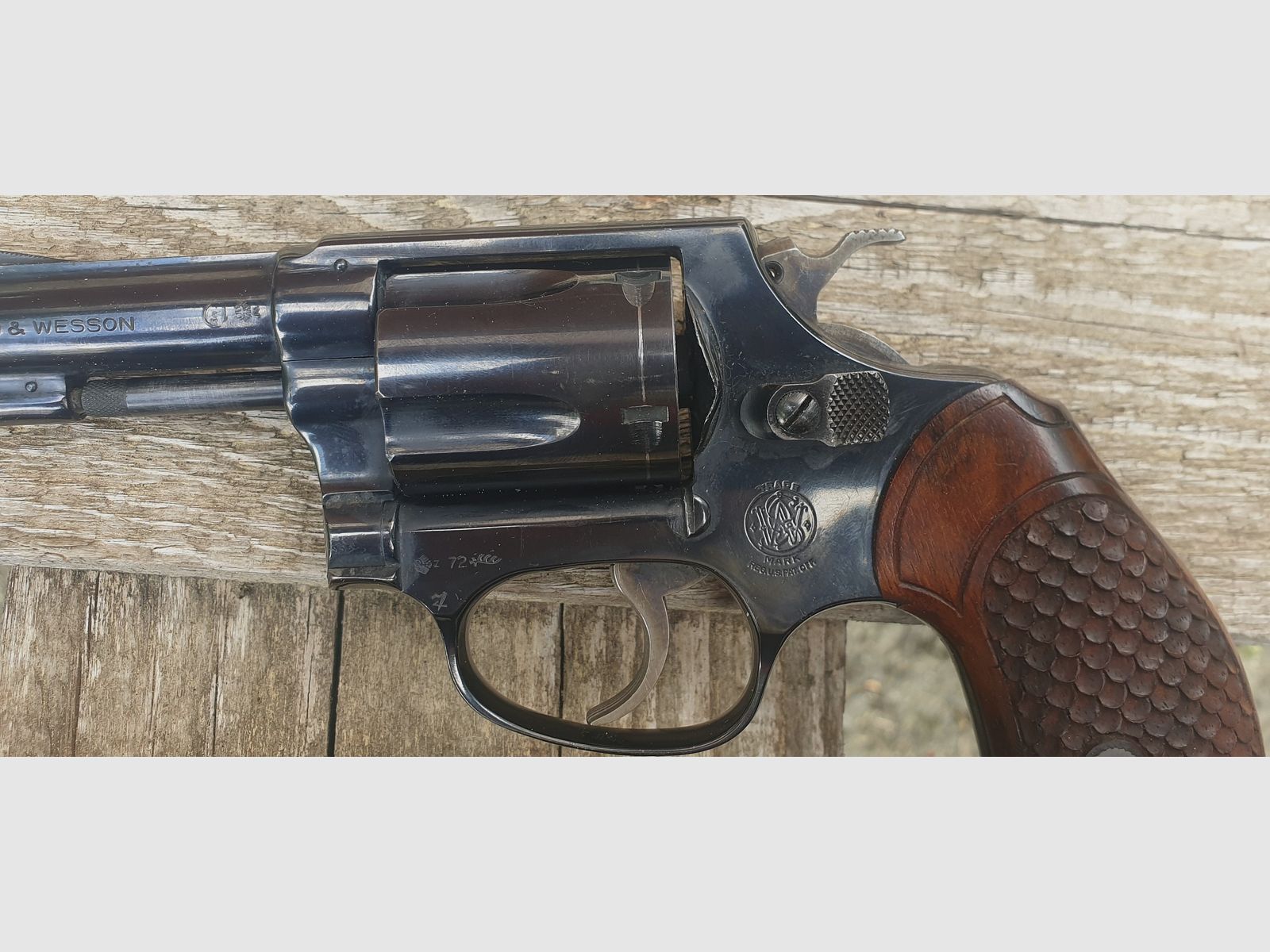Revolver, Smith&Wesson, Mod 36,  Kal..38Spec. 2,5Zoll / Lauf, Griff mit Schuppen-FH