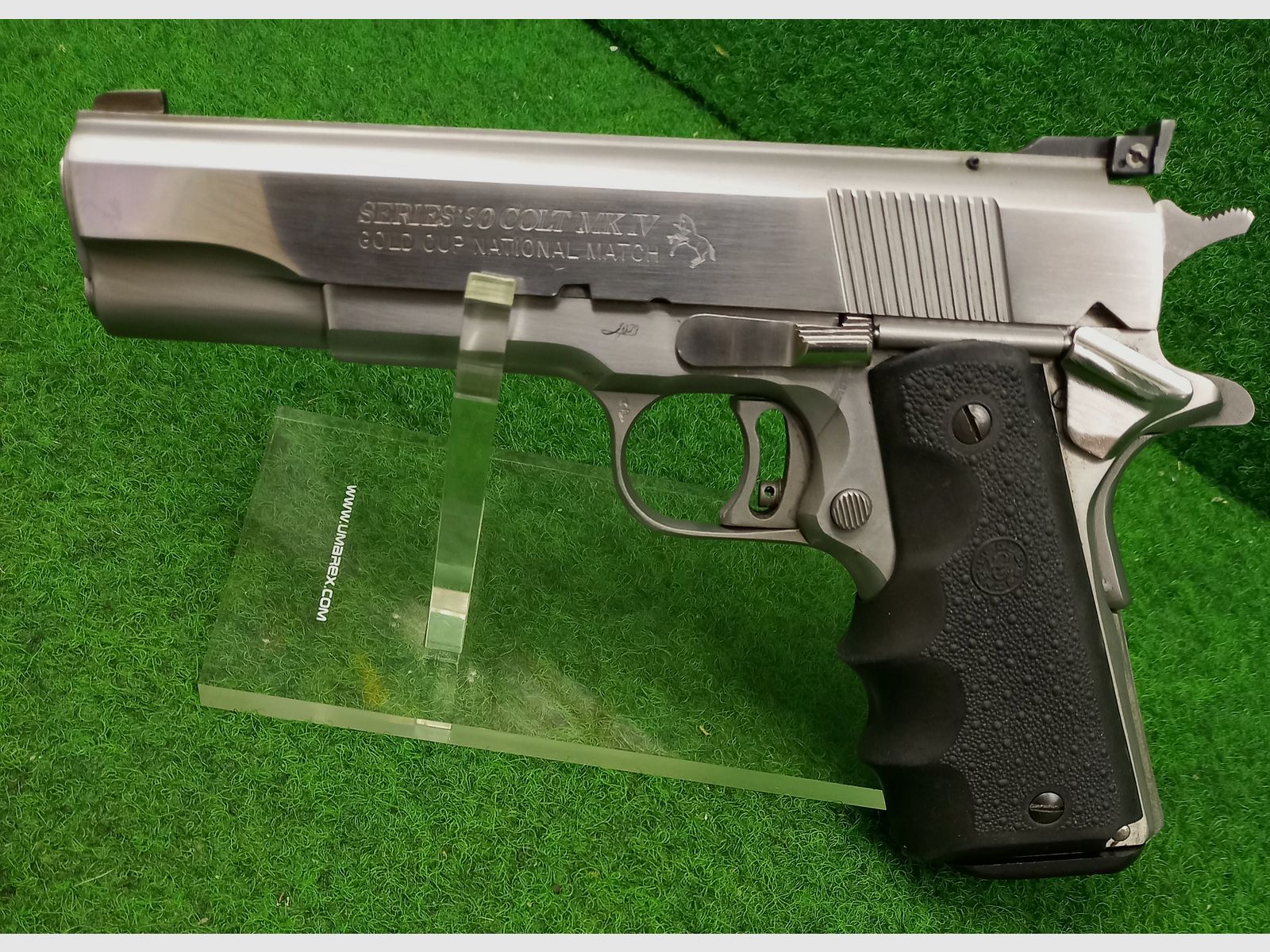 Pistolet Colt Gold Cup National Match .45 Auto, acier inoxydable