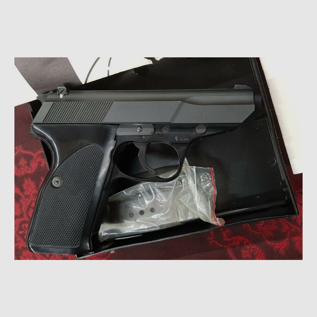 Walther P5
