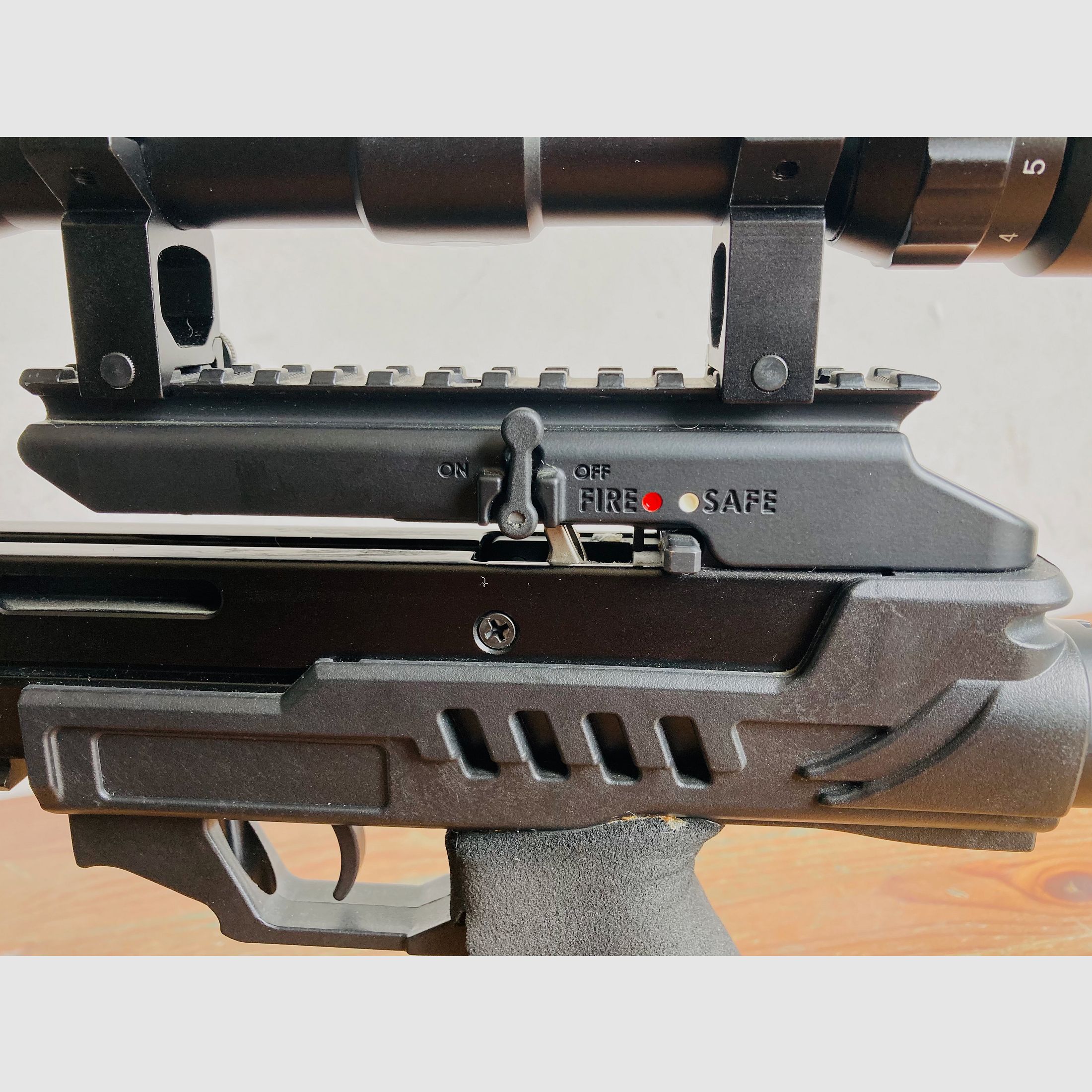 Man Kung Stalker XB52 Schwarz 185 lbs 370 fps 