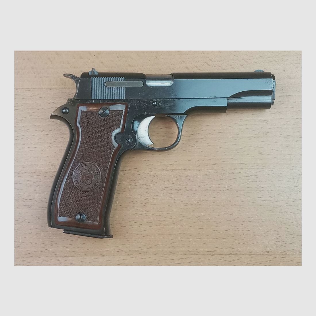 Star, Espagne Modèle S.A.