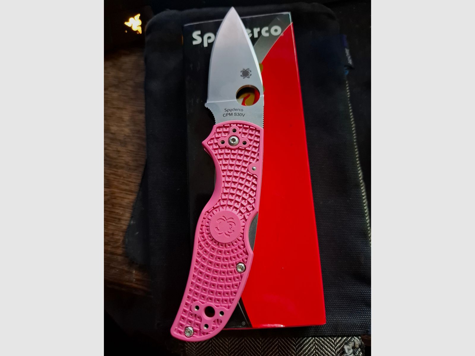 Spyderco Native 5 Pink heals in  Top Zustand günstig abzugeben!