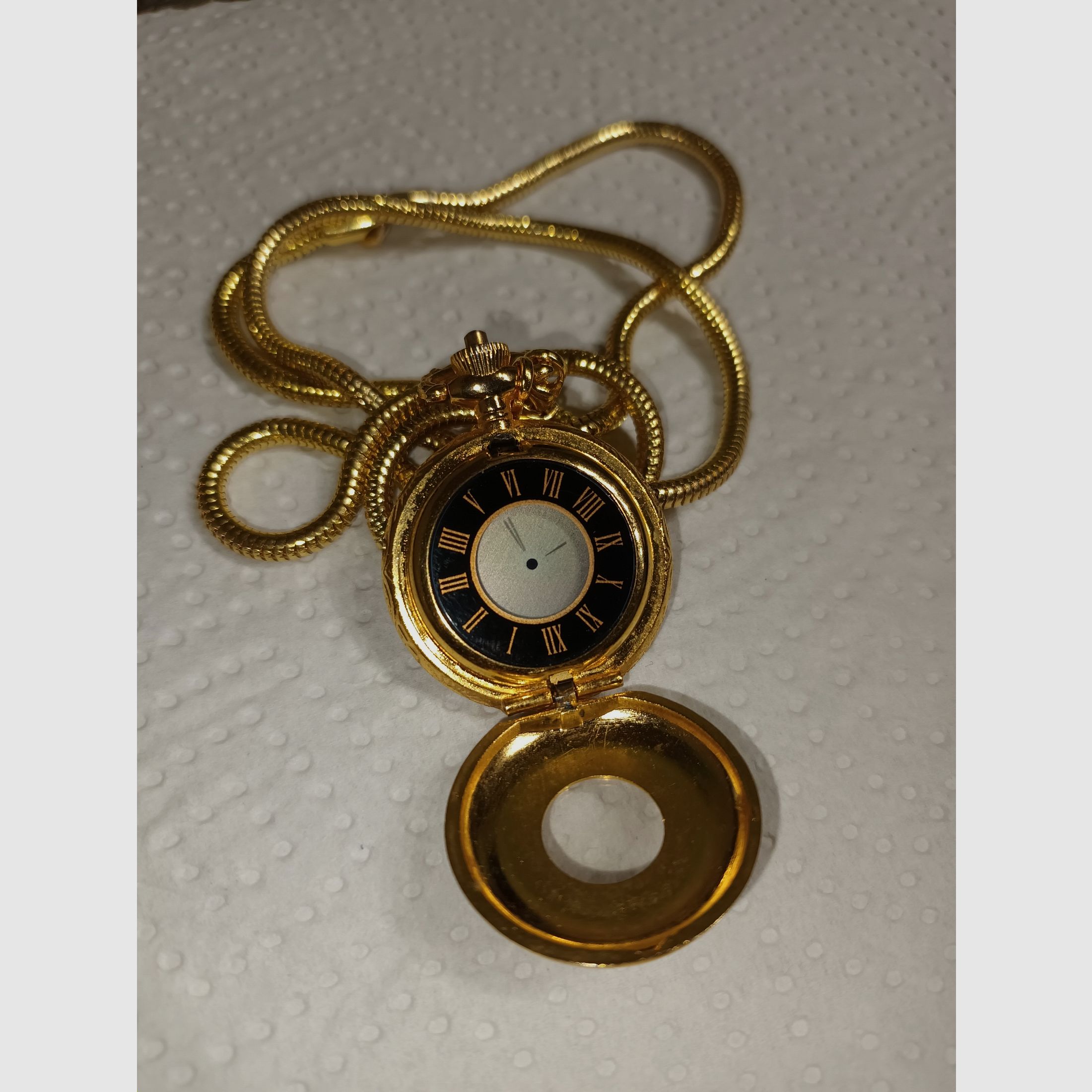 Ladies watch with necklace