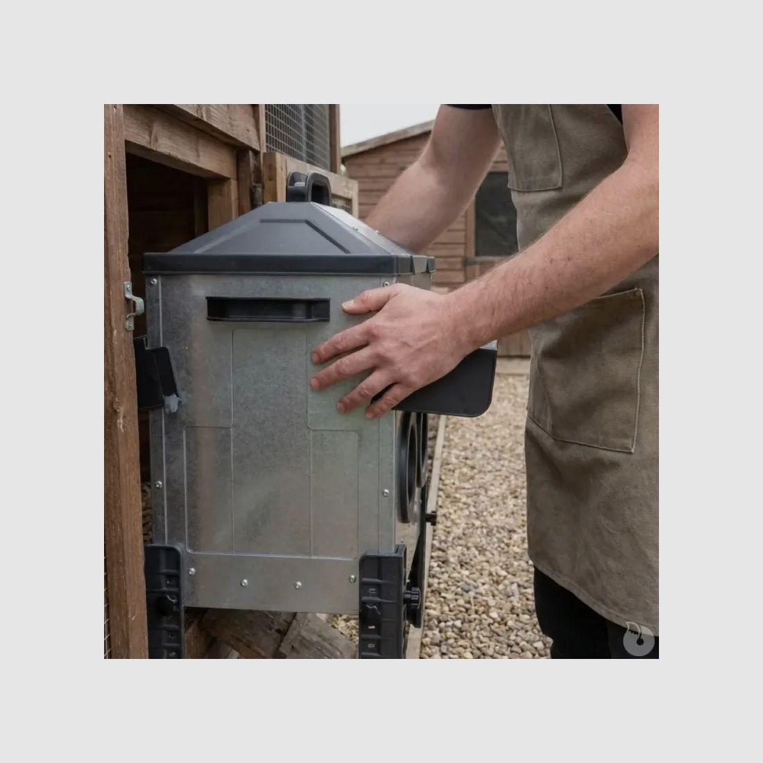 Futterstelle Robust® OLBA 16 kg verzinkter Stahl mit Regenschutzdeckel, Bild 5 von 15