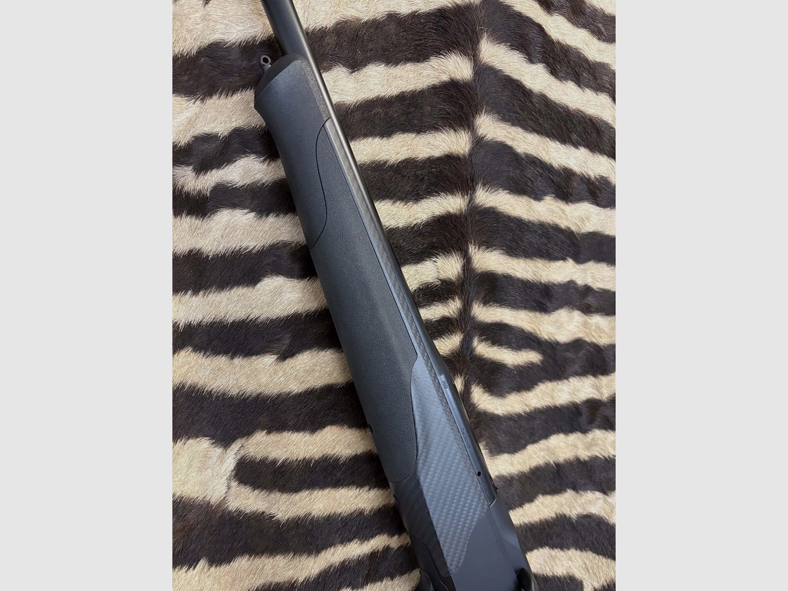 Blaser R8 Ultimate Carbone mit verstellbarem Schaft für Linkshänder Kal.30-06 ca.58cm gewinde, Bild 5 von 11