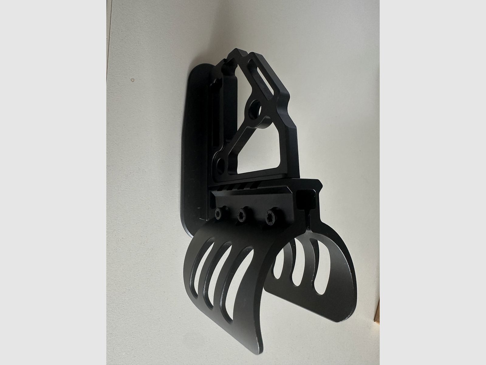 AEA Megalodon MK1 crosse
