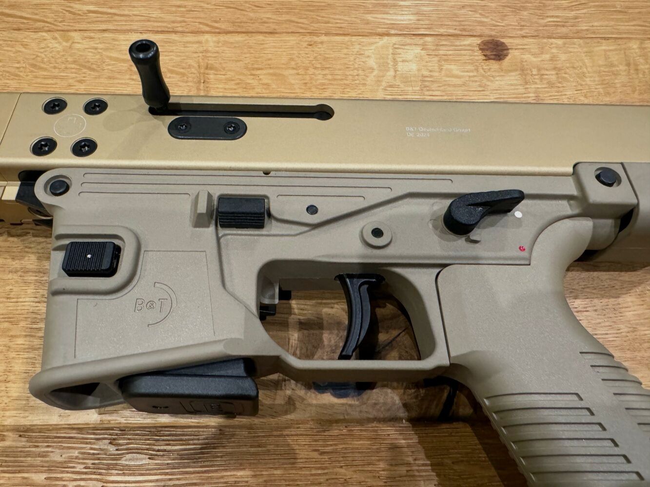 B&T AG (Brügger und Thomet) Grashüfpfermaus GHM9 G Coyote Tan