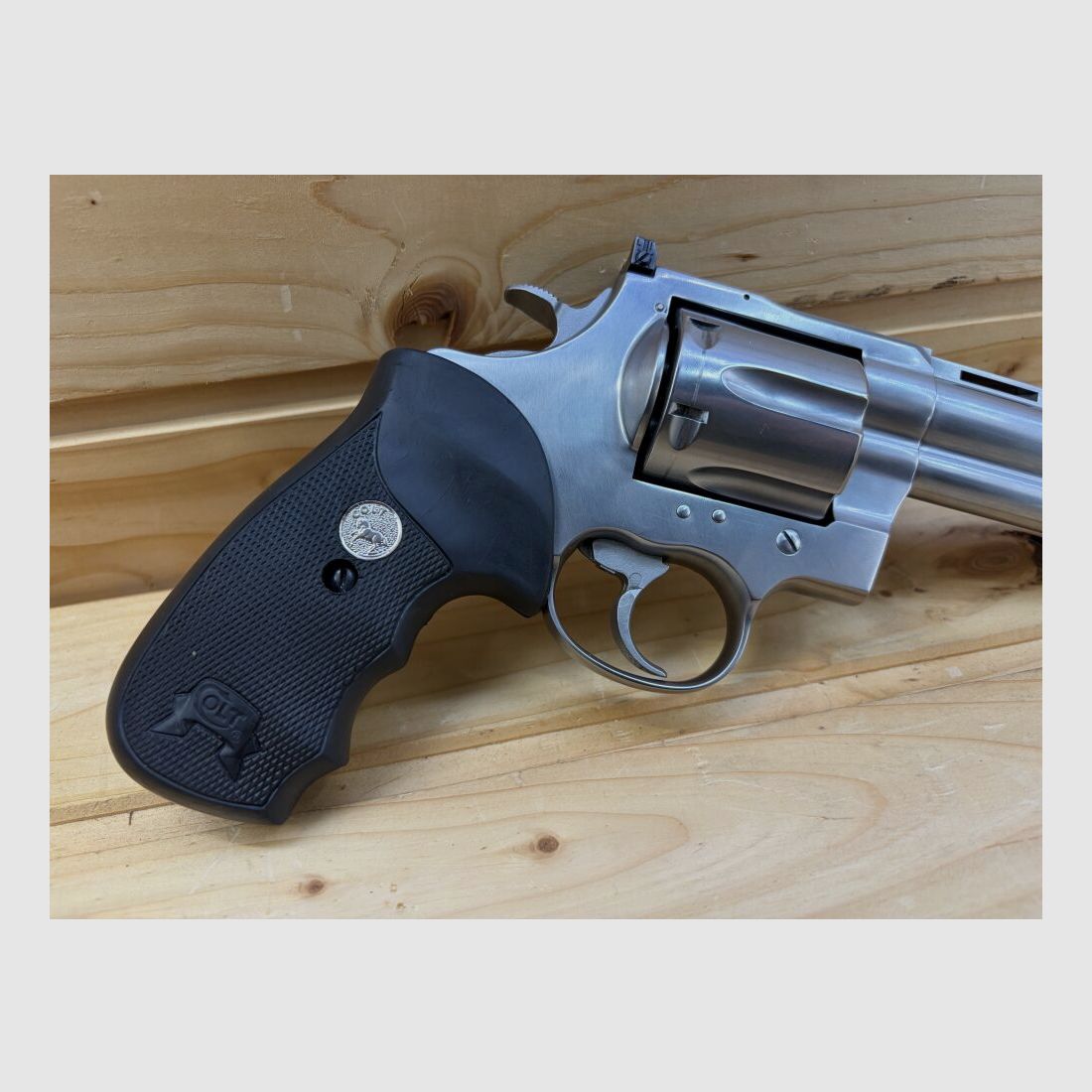 Colt Anaconda .44 Magnum Revolver, Barrel Length: 6" .44RemMag