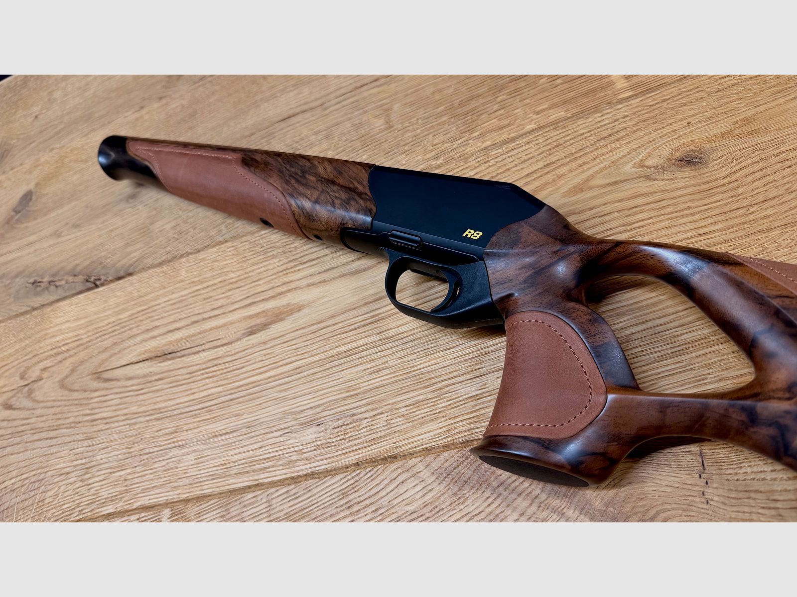 Blaser R8 Success Stocking / Wood Grade 7 / Chesterfield Leather / BREATHTAKINGLY BEAUTIFUL