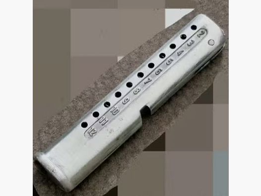Revólver de aire DDR 12 disparos