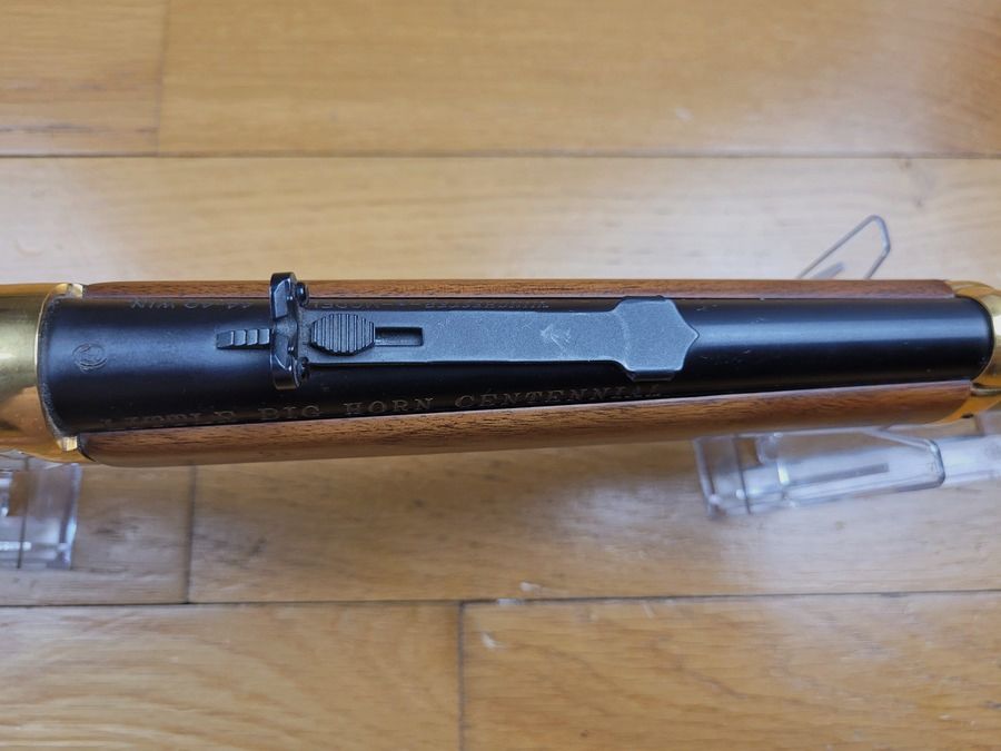 Schöne Winchester Kommemorative – „Little Big Horn“ – nur 11000 Stück produziert – Originalverpackung – 44-40 Win – Perfekter Zustand, Bild 21 von 23