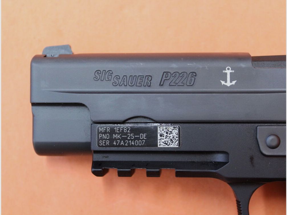 SIG Sauer Ha.Pistole 9mmLuger SIG Sauer P226 MK-25-DE 4,4" Lauf/ MK25 Dienstwaffe US Navy-SEALS (9mmPara/9x19)