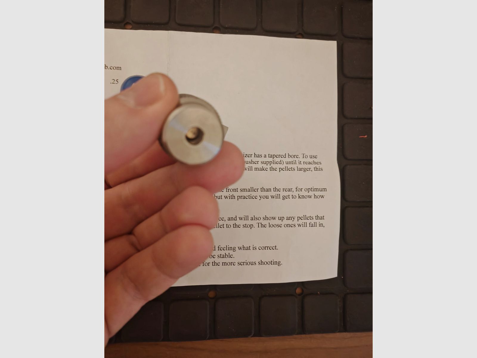 T. R. Robb Adjustable pellet Sizer / Diabolo Lehre | individuell justierbar für maximale Präzision der Diabolos | für Kaliber 5,5 mm  / .22 | NEU