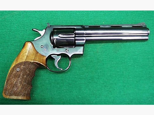 Colt Python Revolver 6
