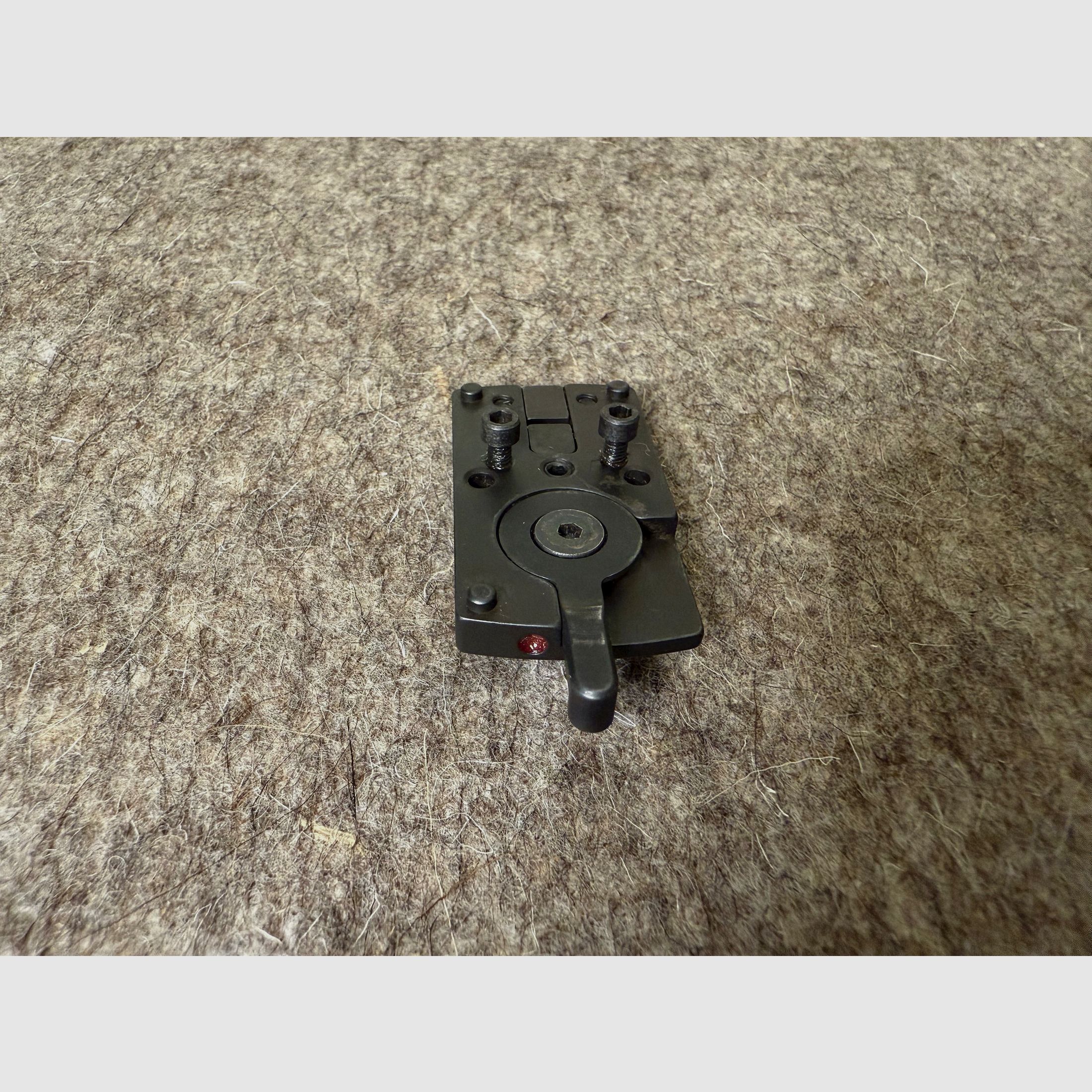 MAKlick Schwenkmontage für Vorderplatten