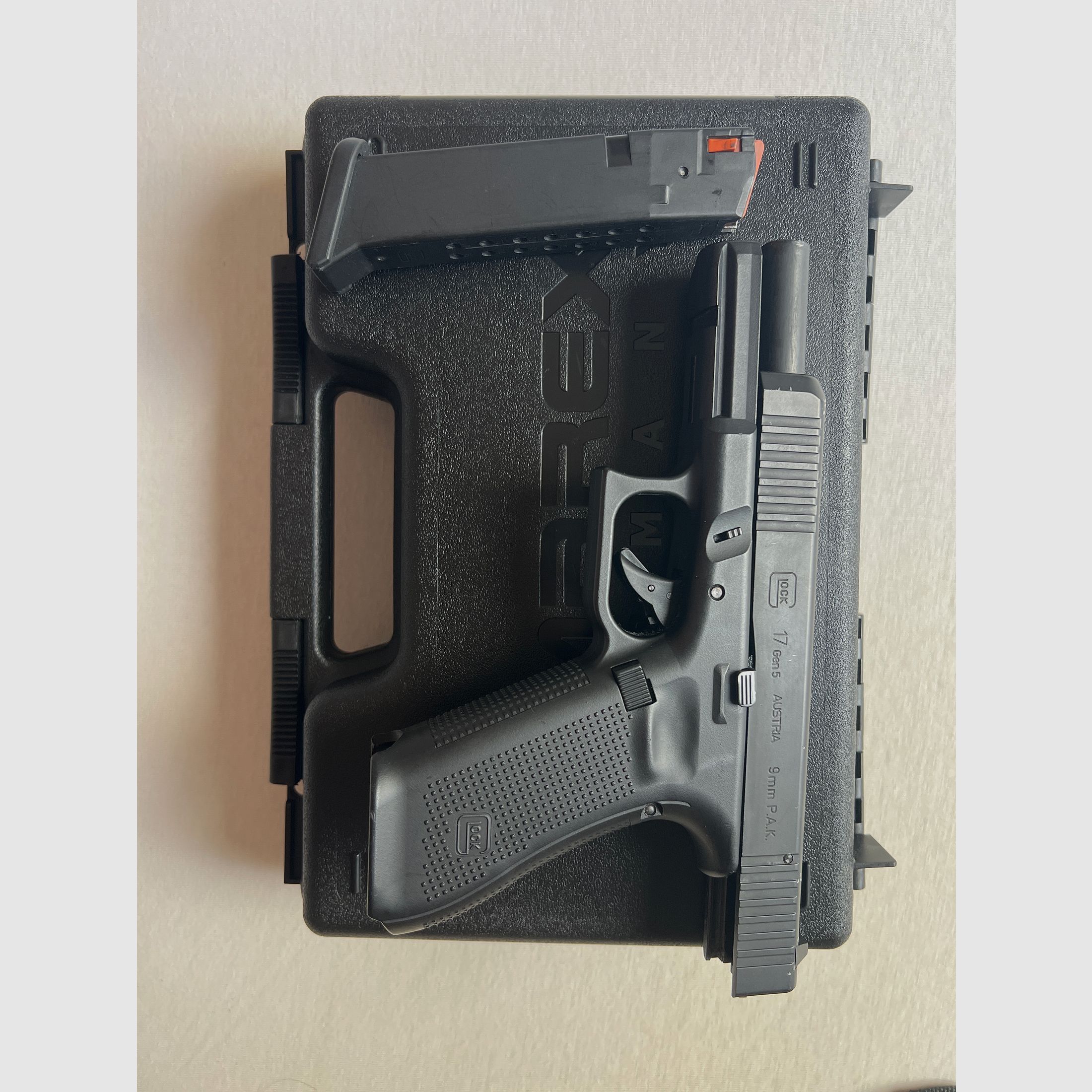 Glock 17 Gen.5 9mm  Schreckschusspistole sks 