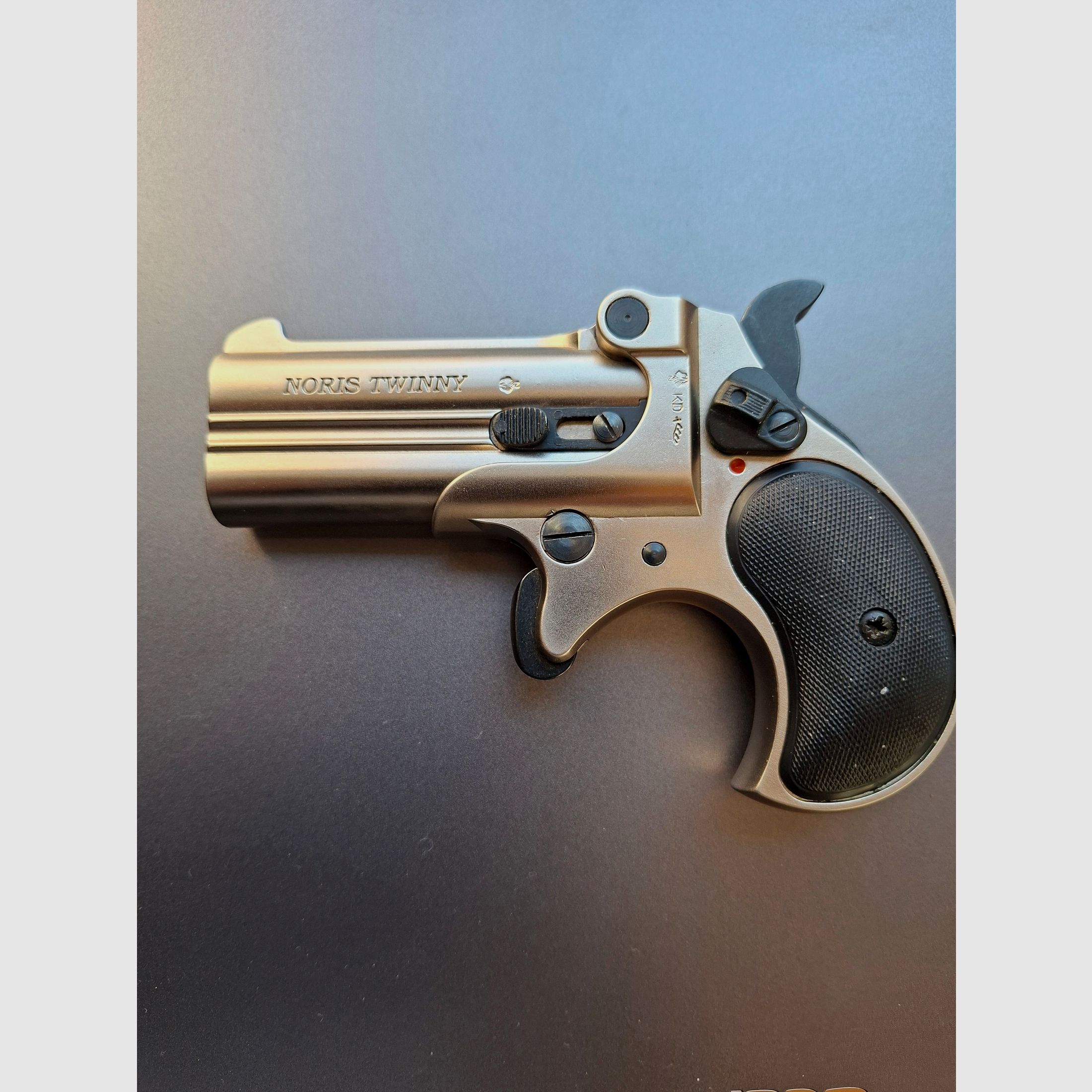 Bonito Röhm Derringer, Noris Twinny
