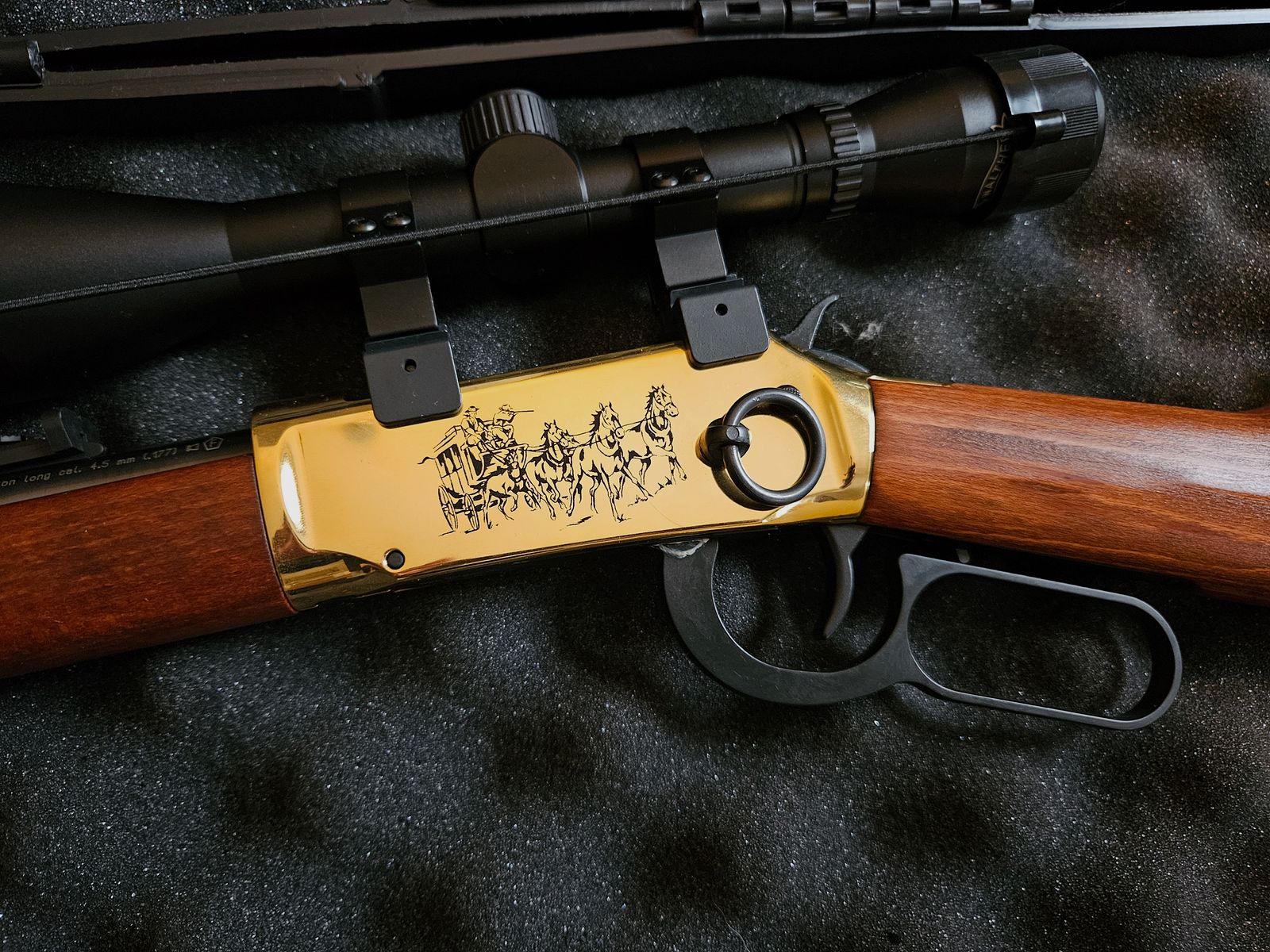 Walther Lever Action Long Wells Fargo 4 5mm CO2-GEWEHR. Come nuovo.