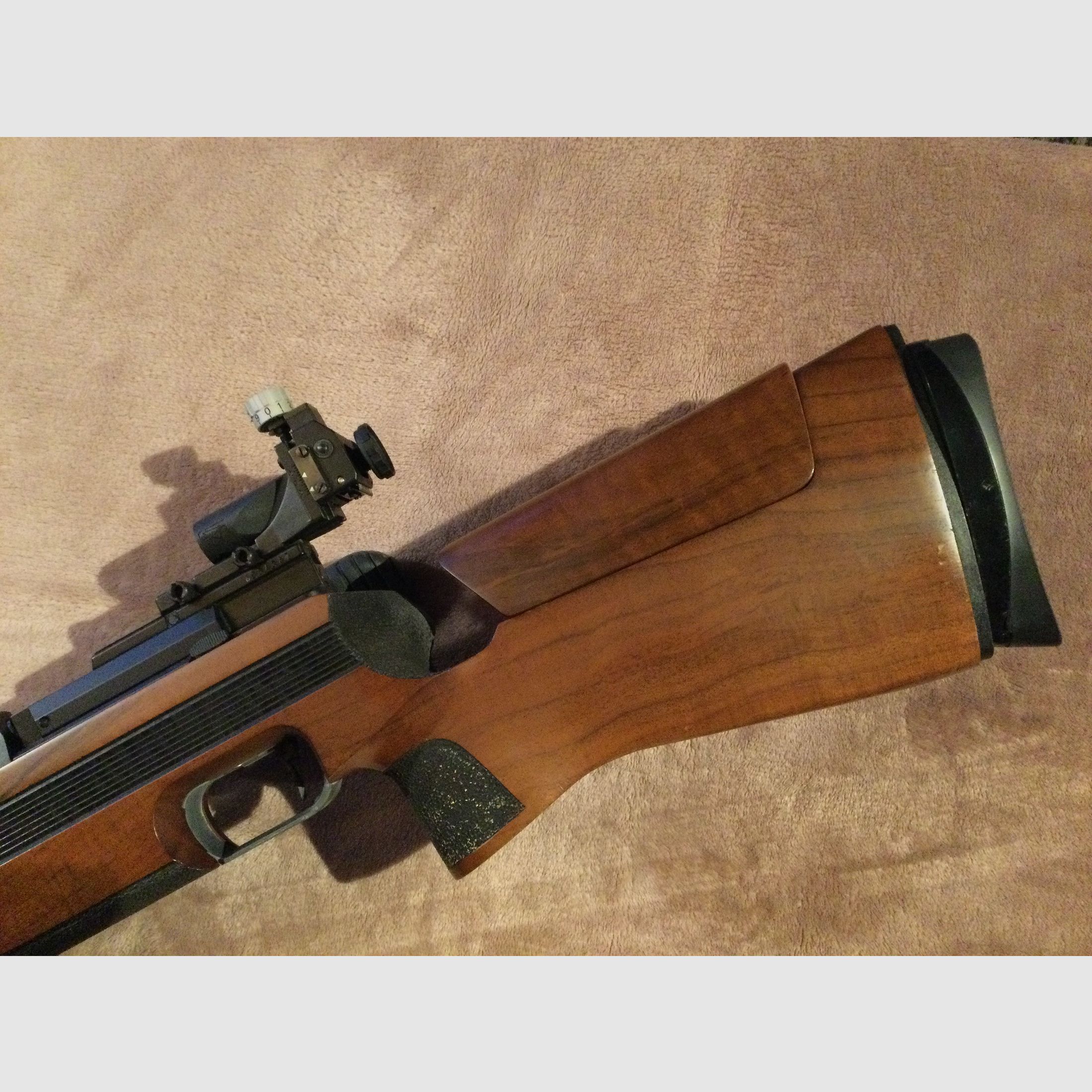 Anschütz Super Air 2002; Match-Luftgewehr Auflage rechts; Nussbaumschaft; Top Zustand