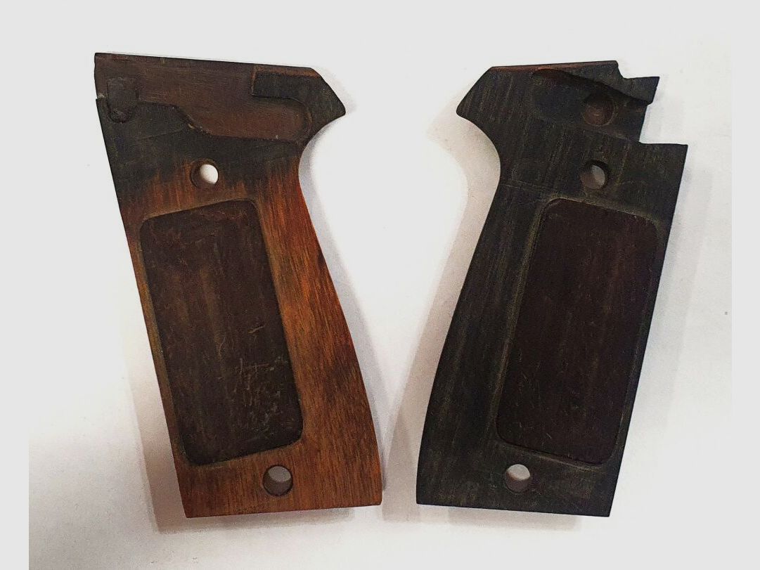 Unbekannt Paar Griffschalen, Unbekannt, ähnlich P88, Holz