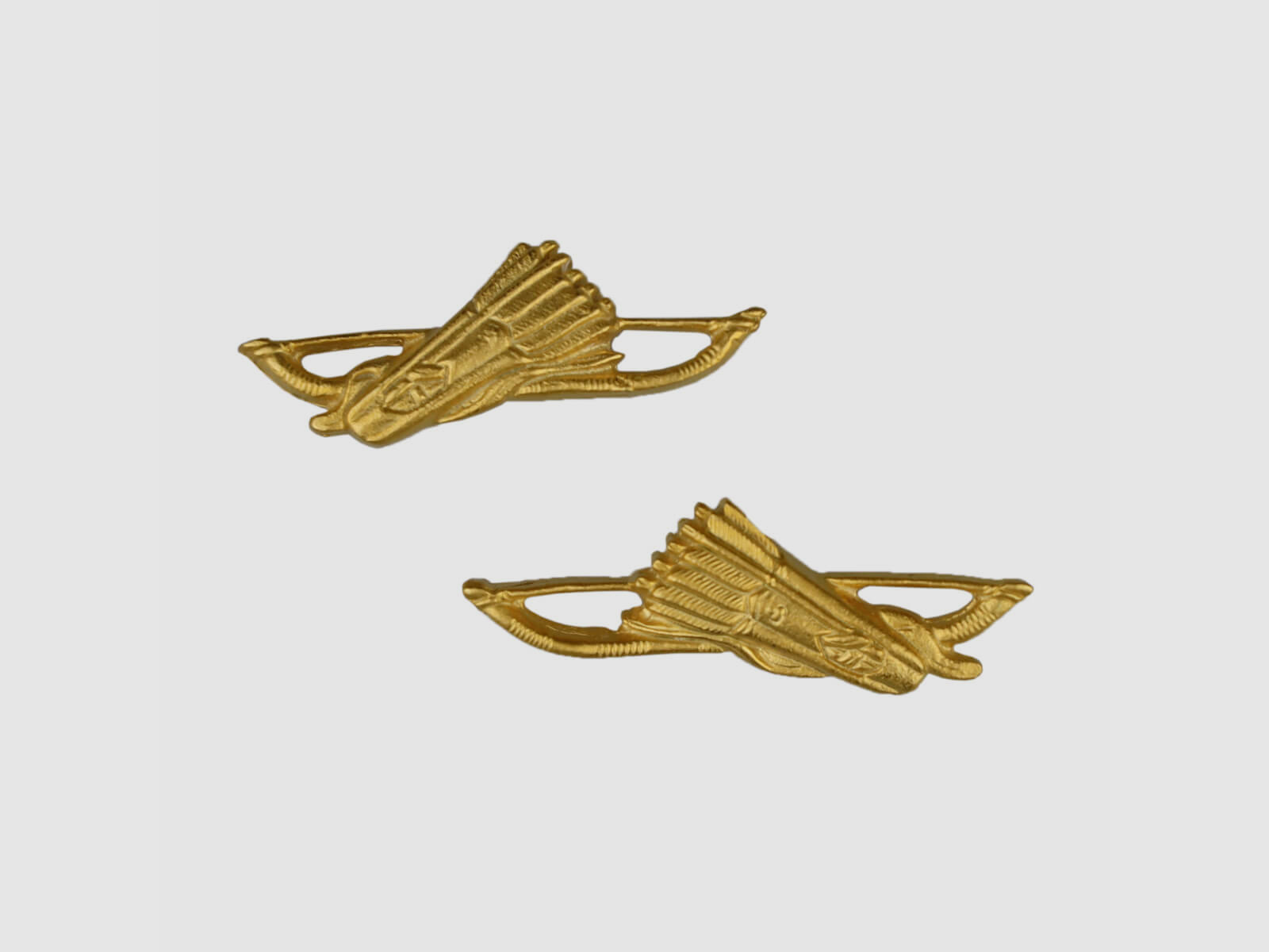 Menuki hechos a mano de Japón arco Yumi dorado