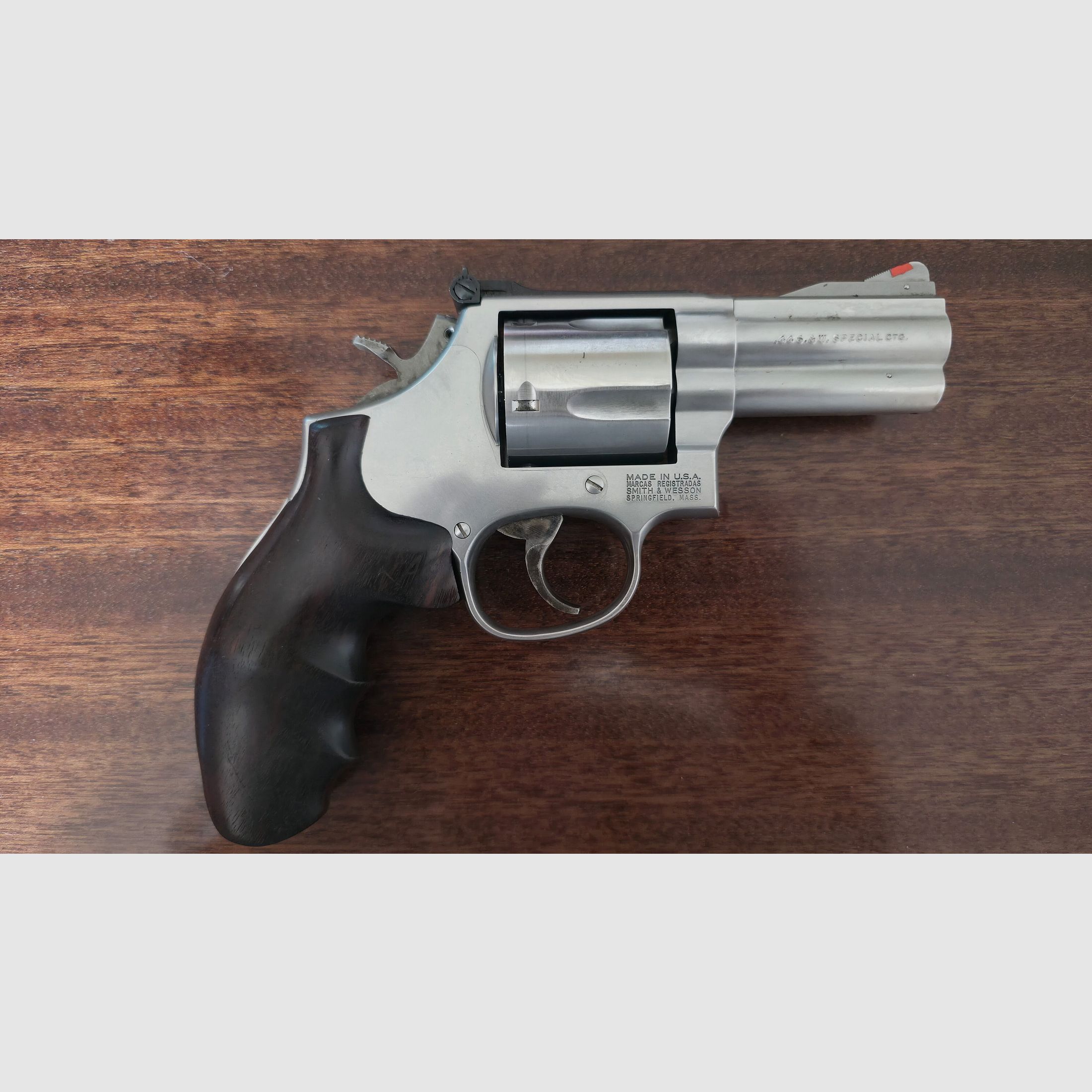 Smith & Wesson Mod. 696 Revolver .44 S&W spez.