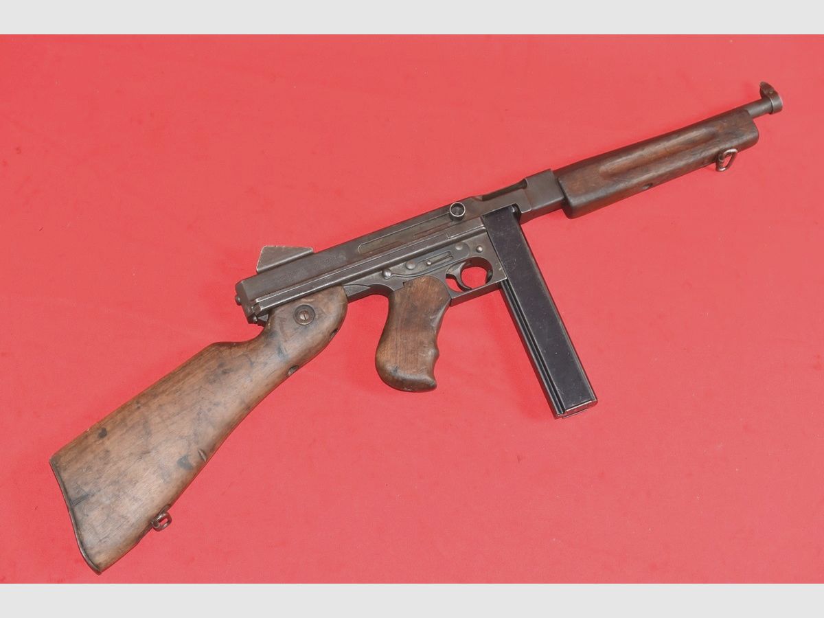 #7764 Pistolet Thompson M1A1, cal. .45 ACP, image 1 sur 31