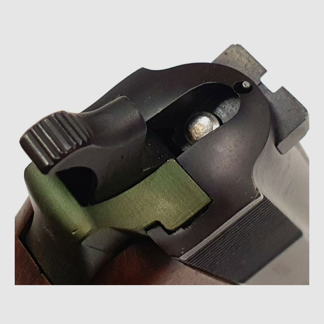 Walther / Schwaben Arms GmbH Sonderedition Pistole Walther P38 im Kleeblatt Grün