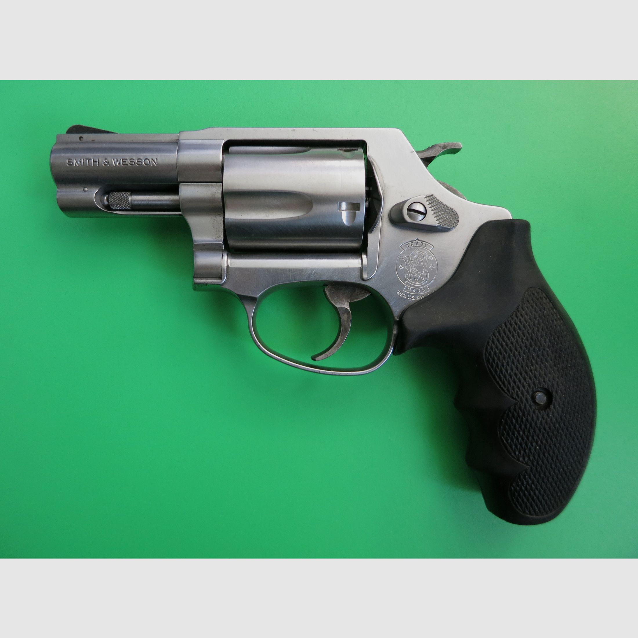 Revolver Smith&Wesson Mod. 60-90, .357 Magnum, 2,15" Lauf, stainless "Lady Smith"   #81