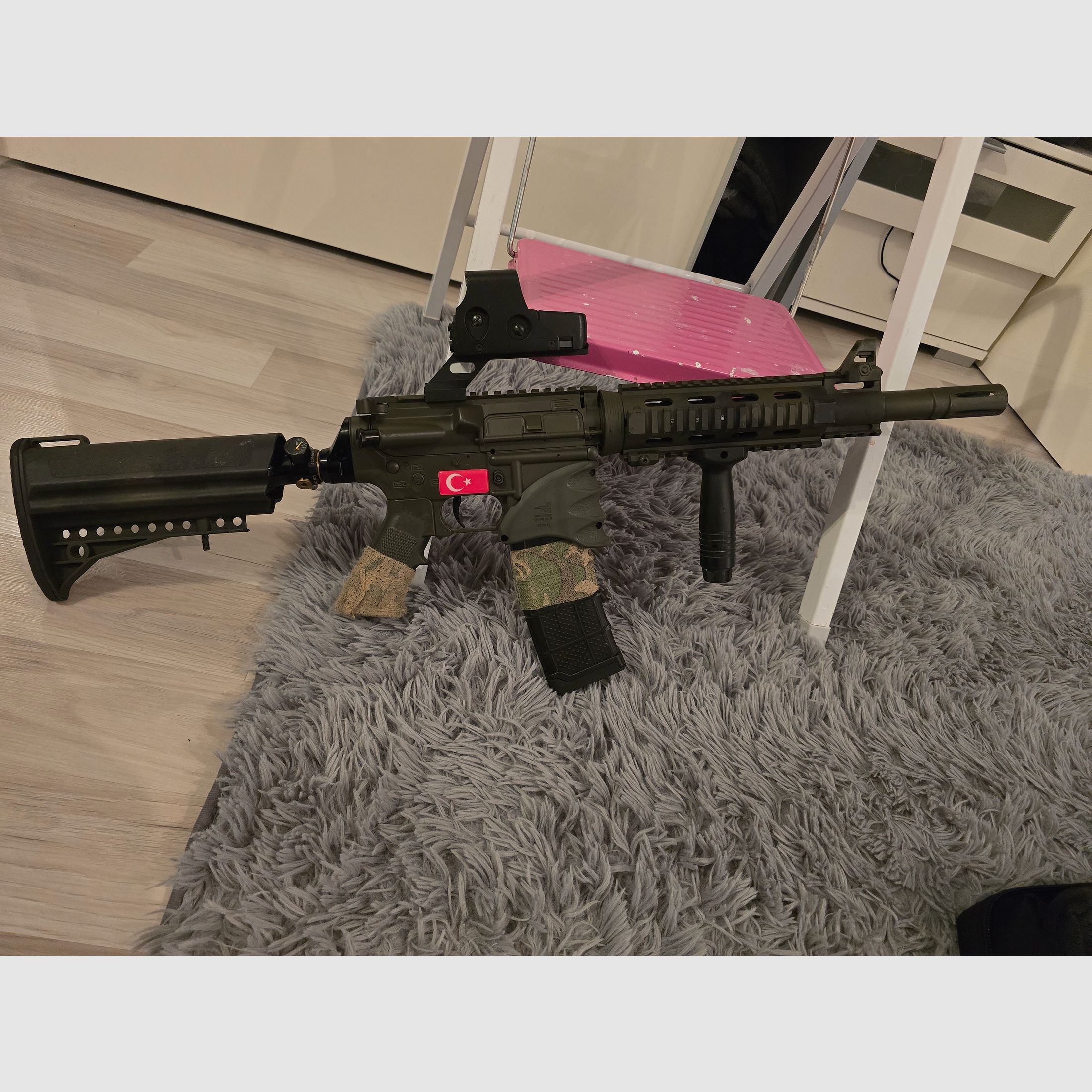 Tiberius T15 MagFed Paintball Marker + obszerny zestaw akcesoriów – stan idealny, zdjęcie 3 z 4