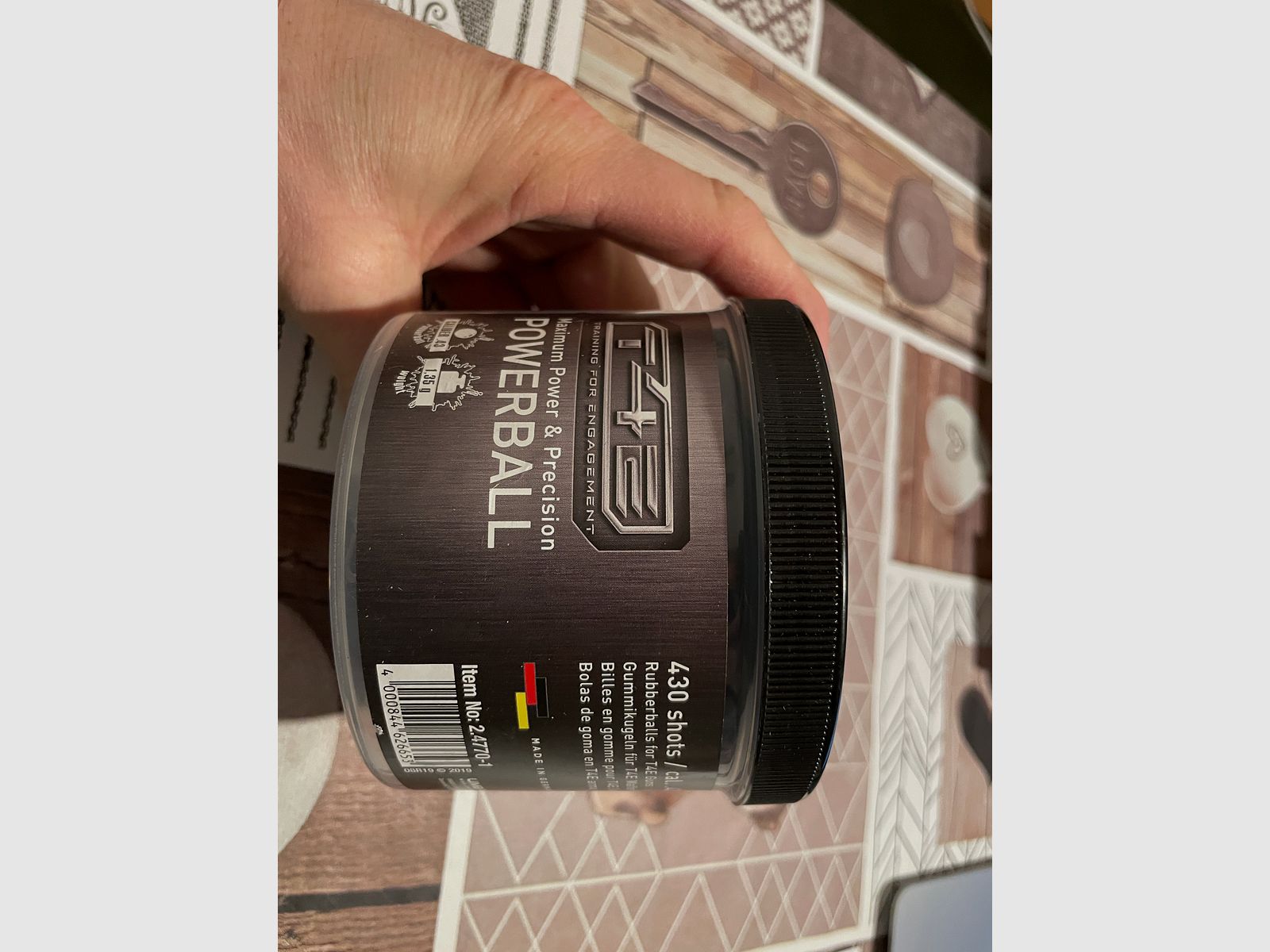 Umarex Glock 17 Gen 5 T4E Cal. .43 con 5 julios y un amplio equipamiento y cargador de repuesto