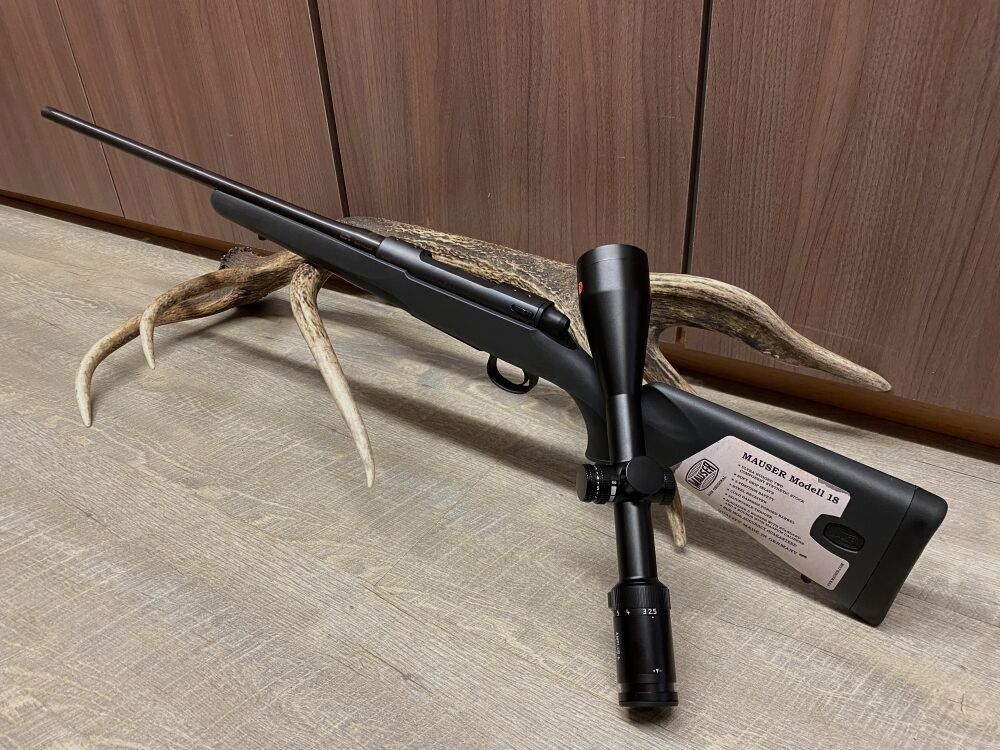 Mauser M18, con Leica Amplus 6 2,5-15x50 i