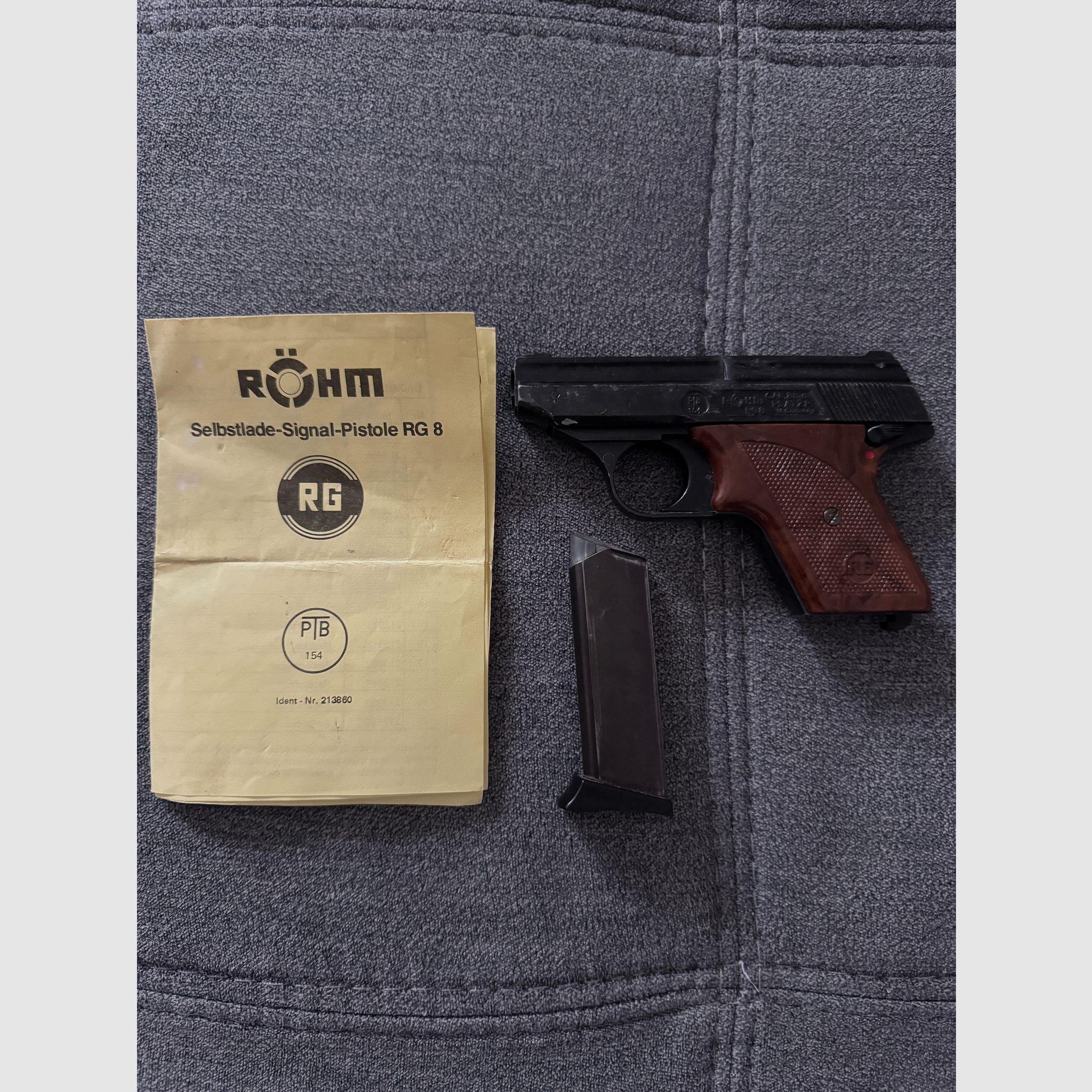 Pistola a salve Röhm RG 8 (8mm Platz, PTB 154) – molto usata con manuale e magazine