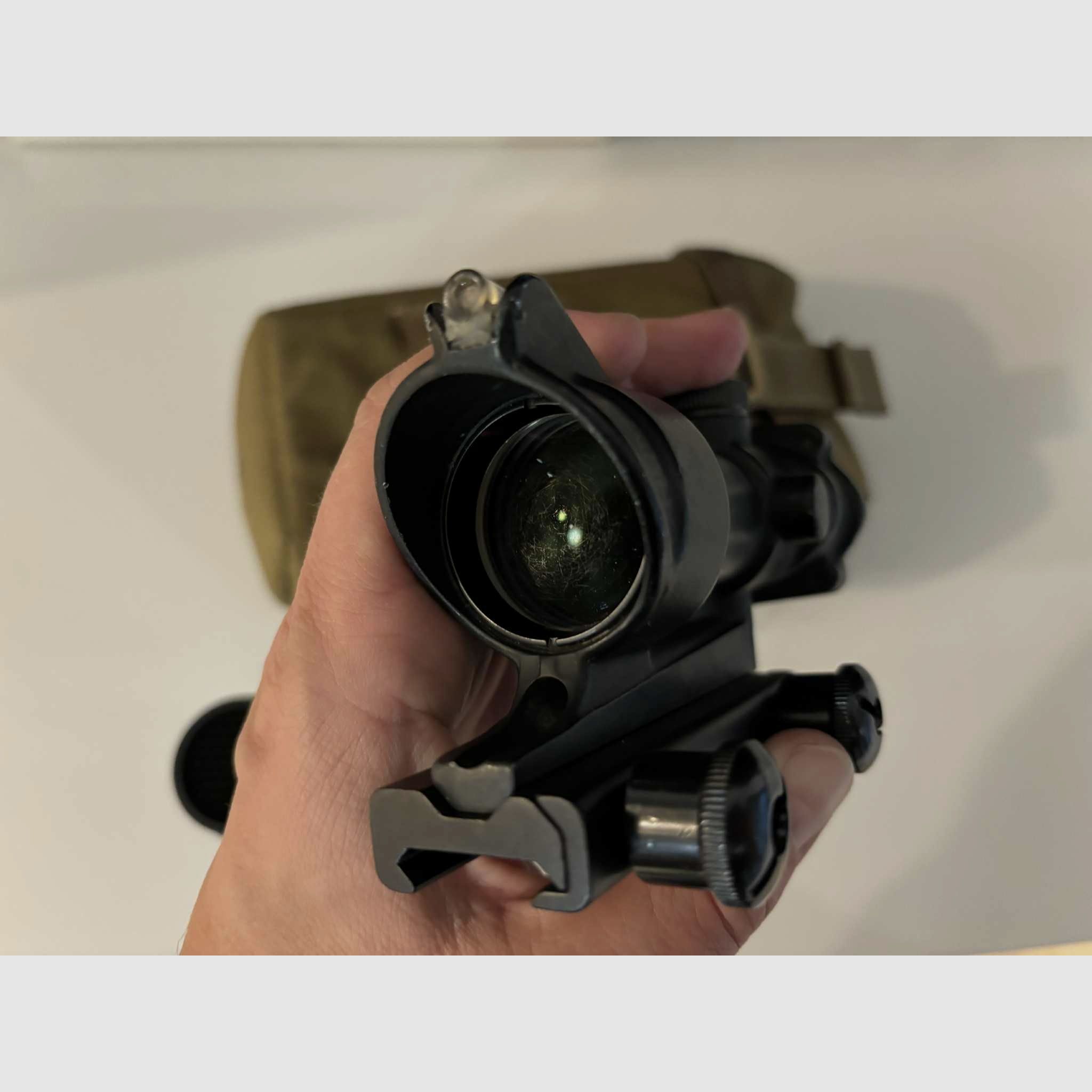 Trijicon ACOG 4x32 celownik Chevron